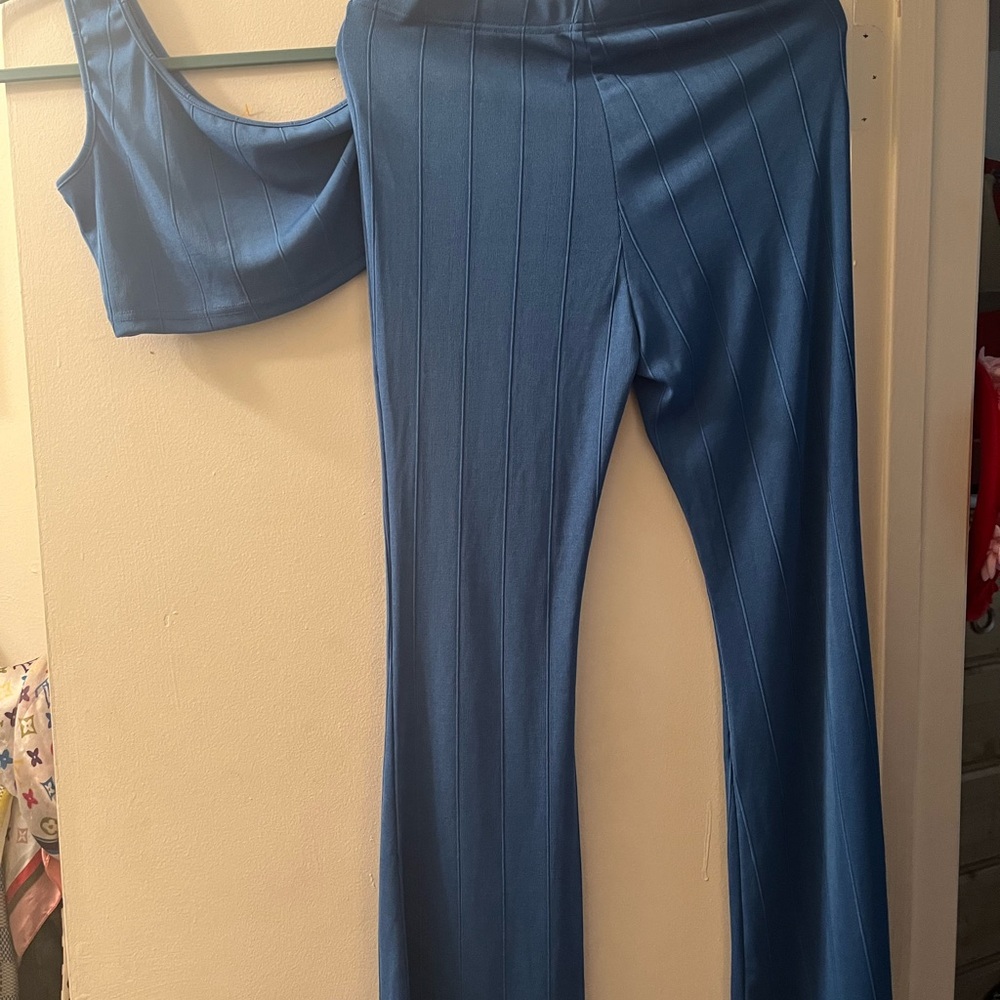 Elegant Blue Women's 2 piece outfit.